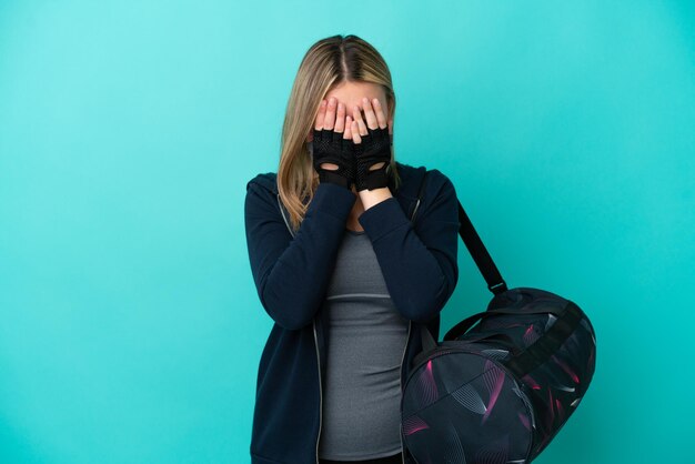 Jeune, femme, isolé, fond