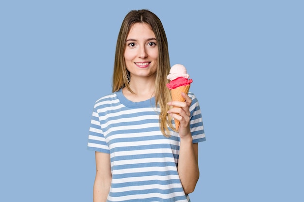 jeune femme, manger, une, glace, isolé