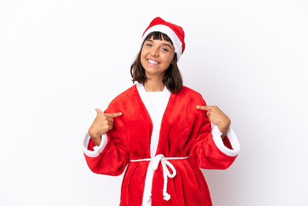 Photo jeune femme métisse déguisée en père noël