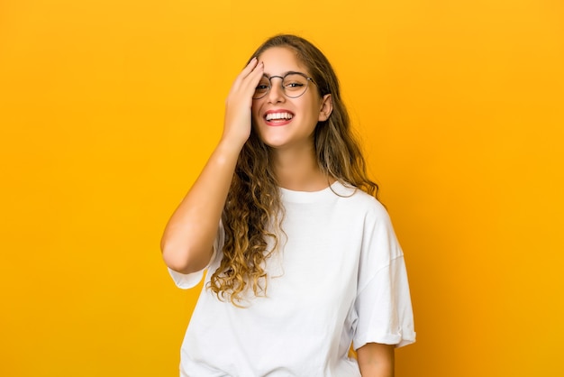 Jeune femme, rire, heureux