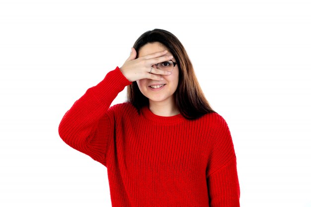 Jeune fille brune à lunettes