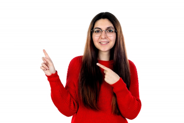 Jeune fille brune à lunettes