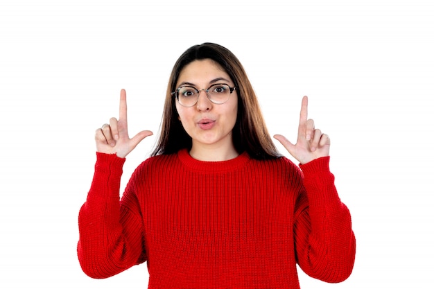 Jeune fille brune à lunettes