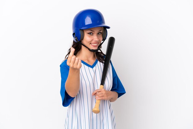 Jeune fille brune en peignoir avec maquillage sur fond bleu isolé