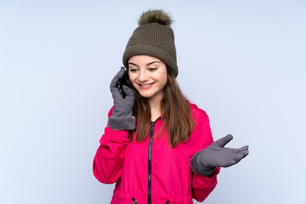 Jeune fille, à, chapeau hiver