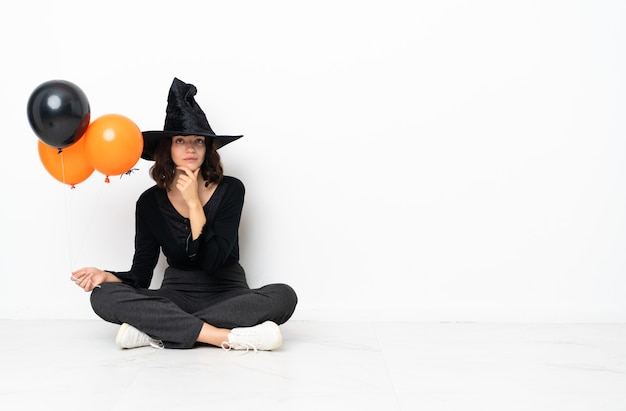 Jeune fille en costume d'halloween