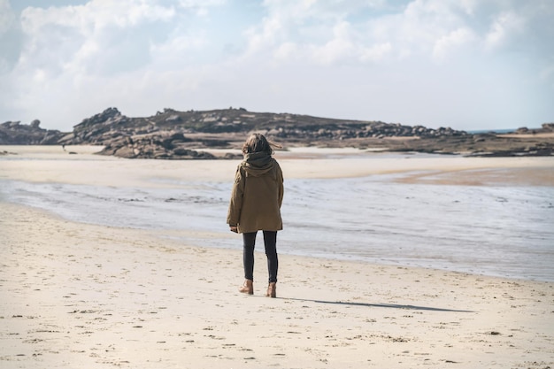 jeune fille et la mer