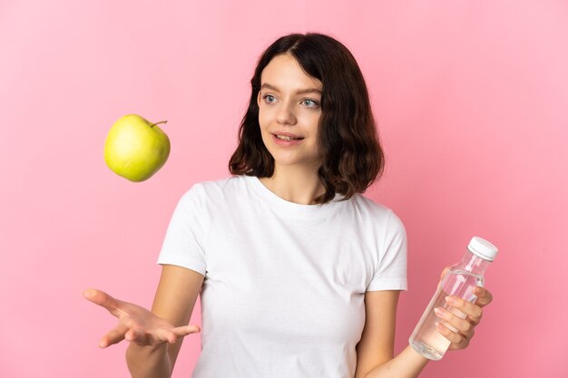 Jeune fille tenant une pomme