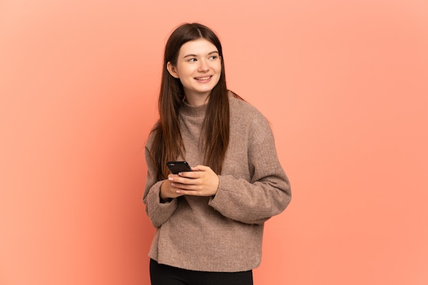 Jeune fille, utilisation, téléphone portable, et, recherche