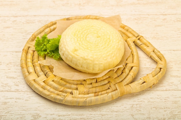 Jeune fromage Suluguni