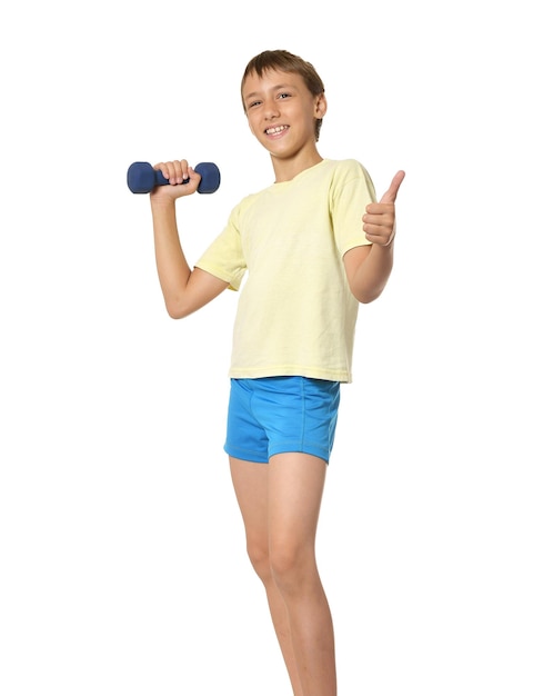 Jeune garçon faisant des exercices