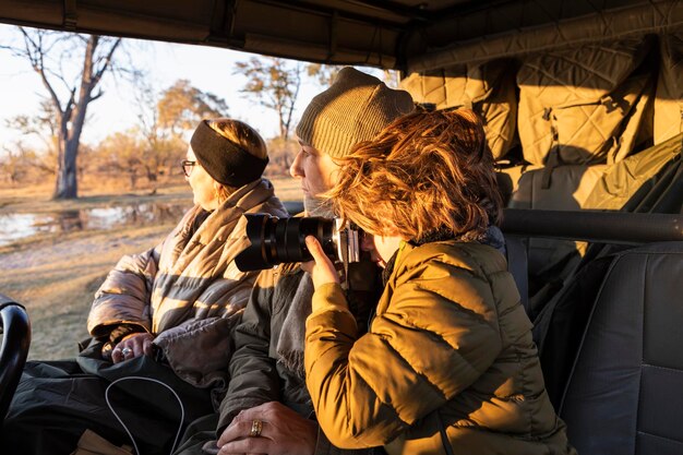 Jeune garçon photographingOkavango Delta Botswana