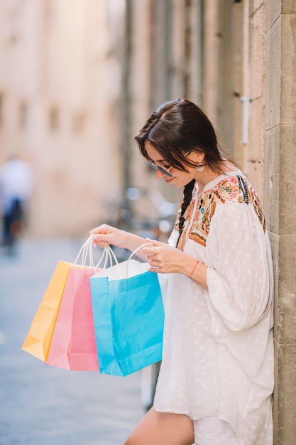 Jeune, girl, achats, sacs, rue