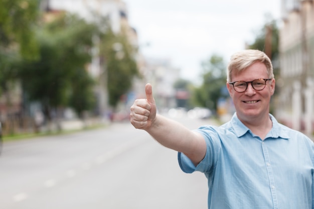 Jeune, grêle, taxi