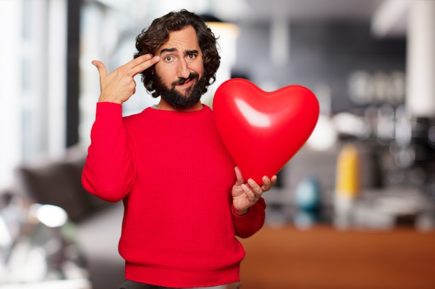 Jeune homme fou amoureux, concept de la Saint-Valentin.