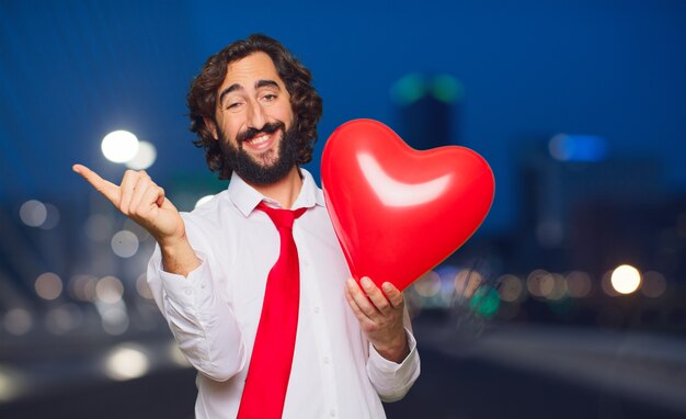 Jeune homme fou amoureux, concept de la Saint-Valentin.