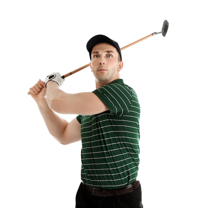 Photo jeune homme jouant au golf sur fond blanc