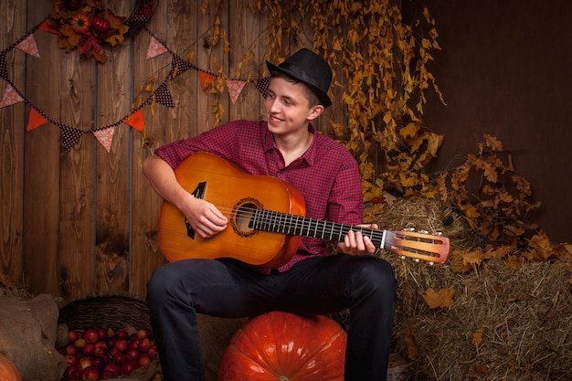 Jeune, jouer, guitare, compositeur, automne, citrouille