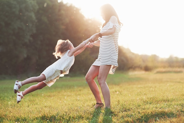 Jeune maman avec sa fille