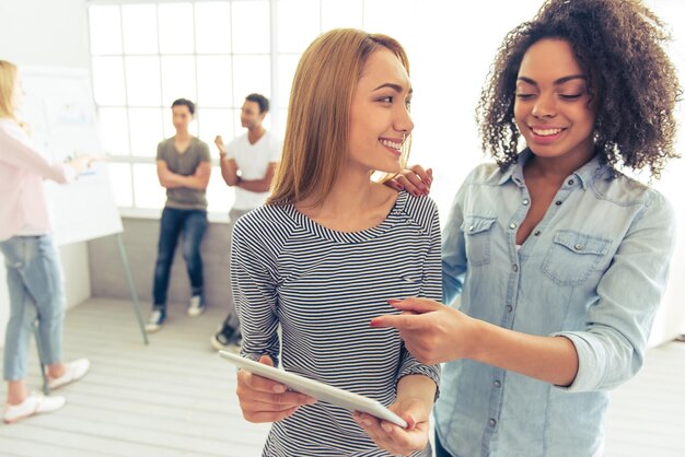 Les jeunes qui travaillent