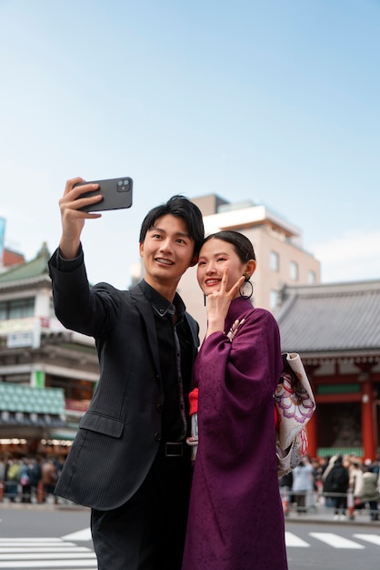 Photo la jeunesse japonaise célèbre le jour de la majorité