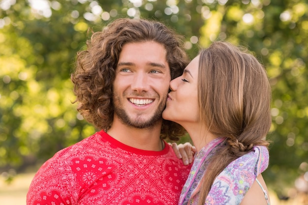 Joli couple dans le parc