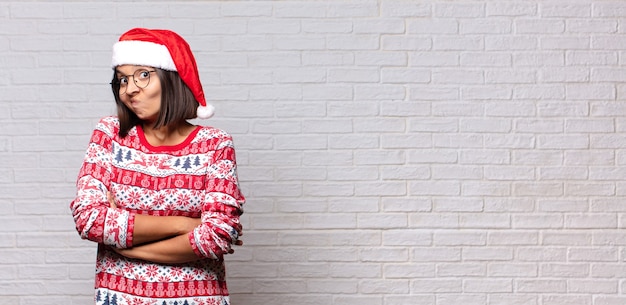 Jolie femme avec bonnet de Noel