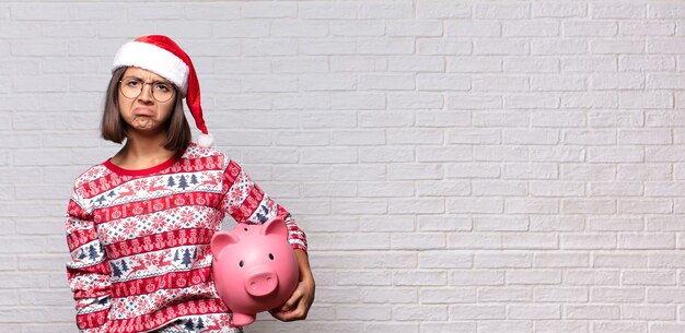 Jolie femme avec bonnet de Noel