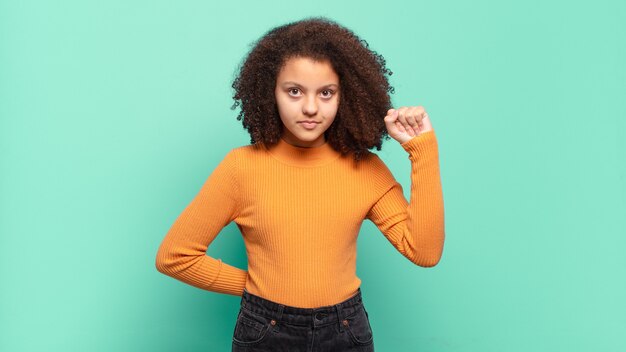 jolie petite fille afro