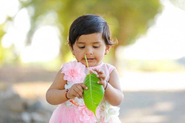 Jolie petite fille indienne