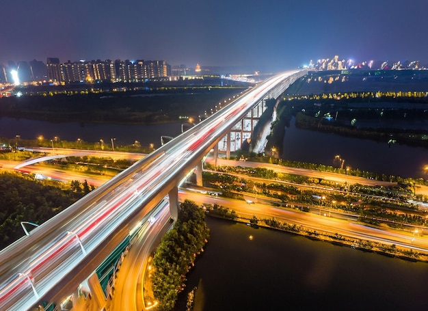 Jonction routière surélevée de Shanghai et viaduc d'échange