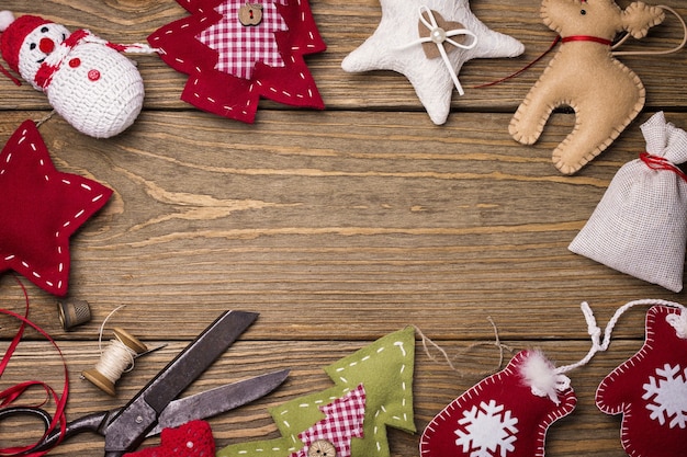 Jouets de Noël avec leur propre espace de mains pour le texte