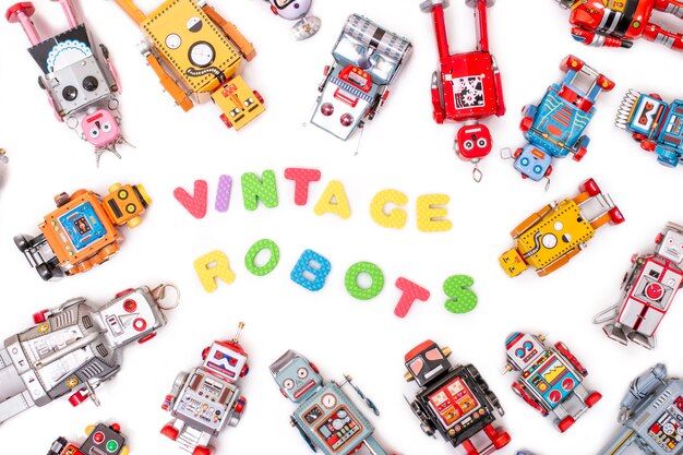 Jouets robot vintage en étain