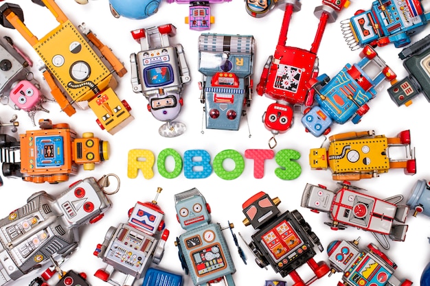 Jouets robot vintage en étain