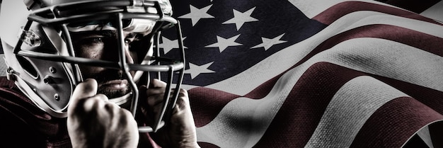 Joueur de football américain contre l'accent sur le drapeau des États-Unis