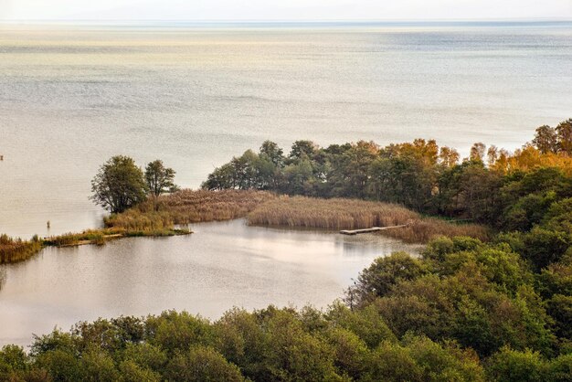 jour d'automne paysage marin côte vue de dessus