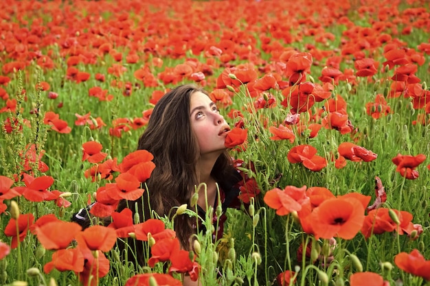 Jour du souvenir jour de l'anzac souvenir et jour du souvenir modèle de mode de beauté fille look de mode