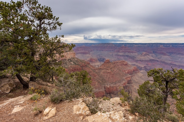 Jour nuageux au Grand Canyon en Arizona