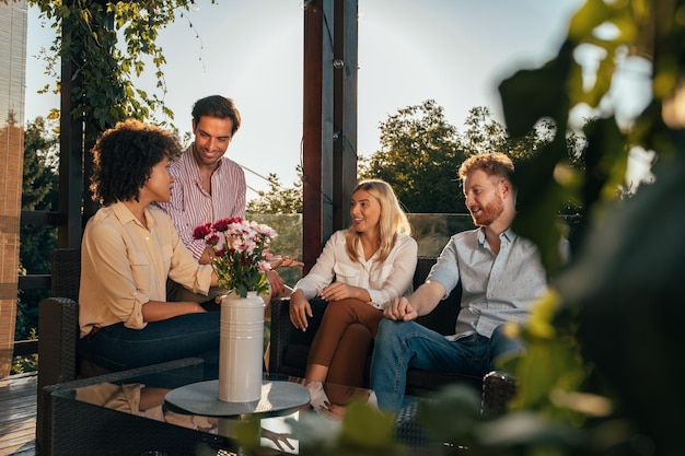 Les jours les plus heureux se passent avec des amis