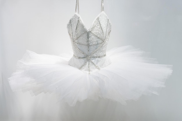Jupe robe de ballet isolé sur blanc
