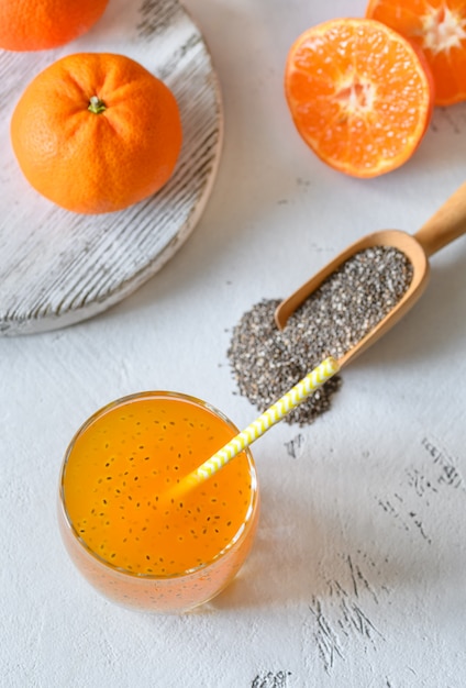 Jus d'orange aux graines de basilic