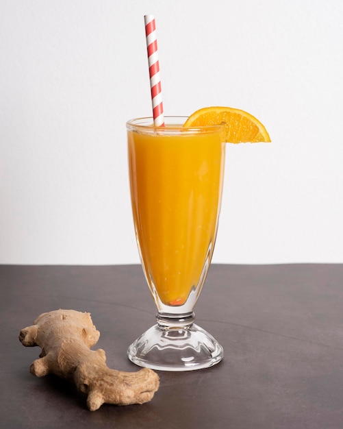 Jus d'orange frais au gingembre