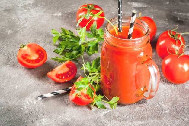 Jus de tomate en pot Mason