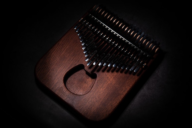 Kalimba ou mbira est un instrument de musique africain.