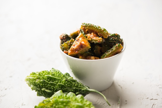 Karela Achar ou Bitter Gourd Pickle, recette indienne populaire