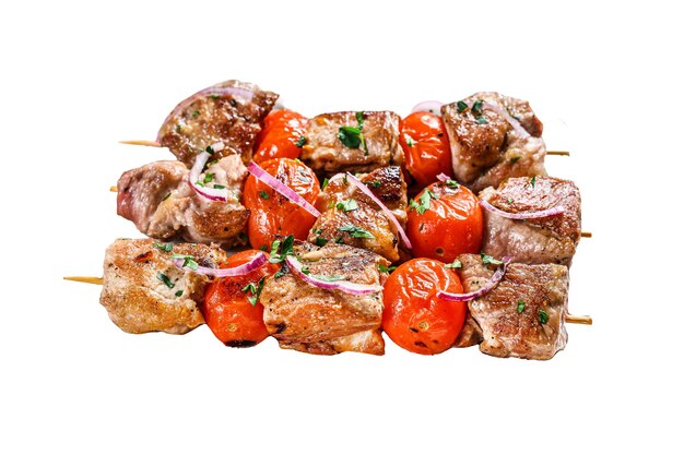 Kebab de porc sur brochettes avec tomate et poivre Nourriture pour un pique-nique Isolé sur fond blanc Vue supérieure