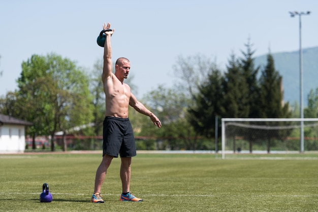 Kettle Bell exercice en plein air