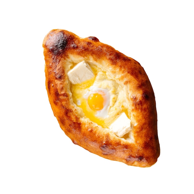 Khachapuri adjarian isolé avec oeuf et fromage