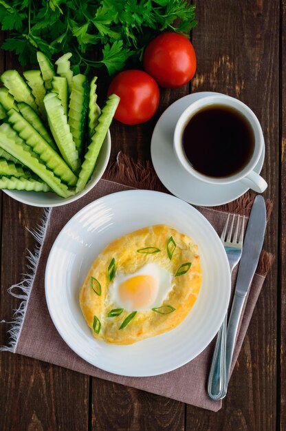 Khachapuri en Adjarie, plat national de la cuisine géorgienne