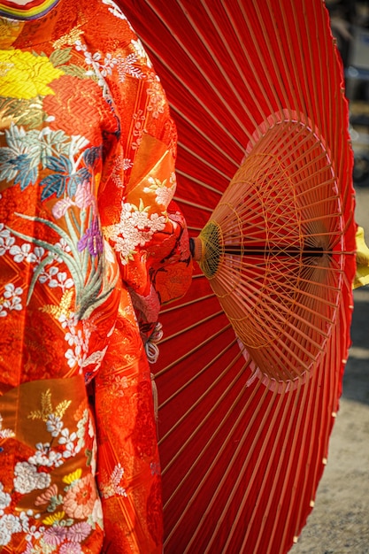 Kimono cérémoniel rouge à douze couches costume national japonais
